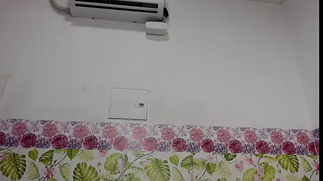 Snapshot of sweetfantacies18 chatting on January 2025 11:17:02 PM sweetfantacies18 online show from January 2025 11:17:02 PM