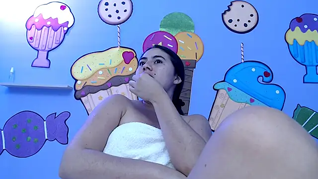 Snapshot of sweetfantacies18 chatting on February 2025 04:18:02 AM sweetfantacies18 online show from February 2025 04:18:02 AM