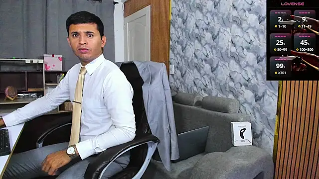 Hideintheoffice online show from February 2026 06:28:02 AM