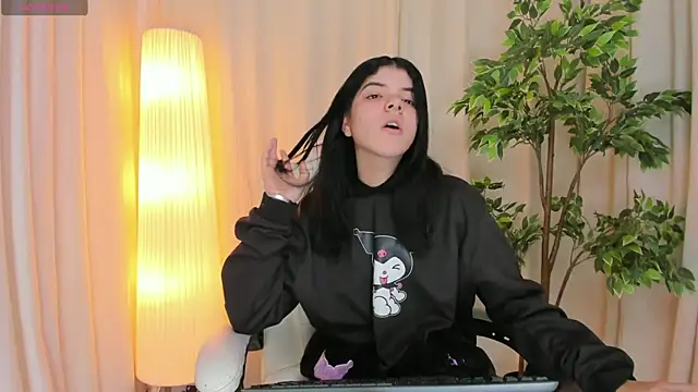 Maddy bennet online show from March 2025 07:14:02 AM