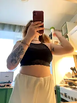 MayaMystic online show from October 2025 01:13:01 PM