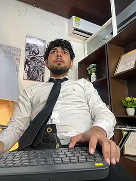 Samir bear online show from April 2026 01:41:02 PM