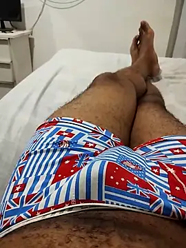 lucasquirao1234 online show from September 2025 03:39:01 PM