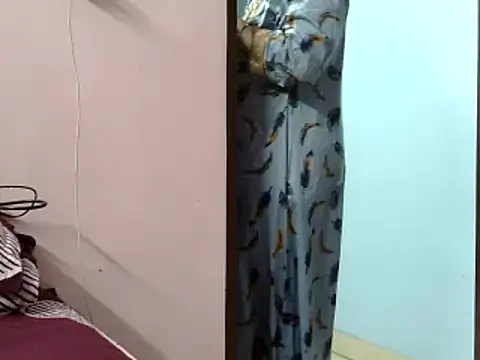 Snapshot of Housewife12 chatting on March 2025 07:16:02 PM Housewife12 online show from March 2025 07:16:02 PM