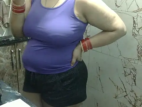 Housewife12 online show from February 2026 08:13:02 AM