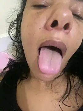 briannaa557 online show from December 2024 09:44:01 AM