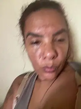 briannaa557 online show from September 2025 06:40:02 PM