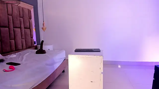 victoriaroyce1 online show from March 2026 11:27:01 AM