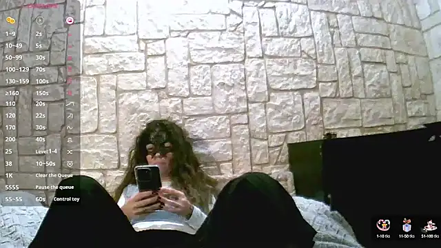 Snapshot of sansan2411 chatting on January 2025 09:22:01 PM sansan2411 online show from January 2025 09:22:01 PM