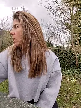 sansan2411 online show from March 2026 01:17:02 PM