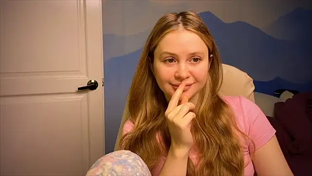 Snapshot of IlonaMurf chatting on October 2025 07:20:02 AM IlonaMurf online show from October 2025 07:20:02 AM