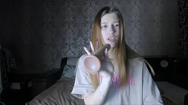 Snapshot of Agnes_Allenn chatting on October 2025 05:08:01 PM Agnes Allenn online show from October 2025 05:08:01 PM