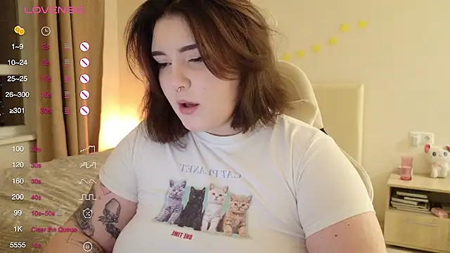 YumiYammy online show from January 2026 08:14:01 PM