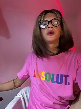thalia dyson online show from February 2025 04:25:01 AM