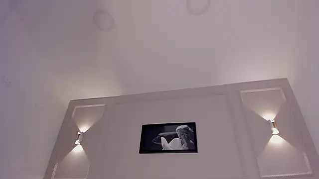 anniemartinezz online show from February 2025 12:33:01 PM