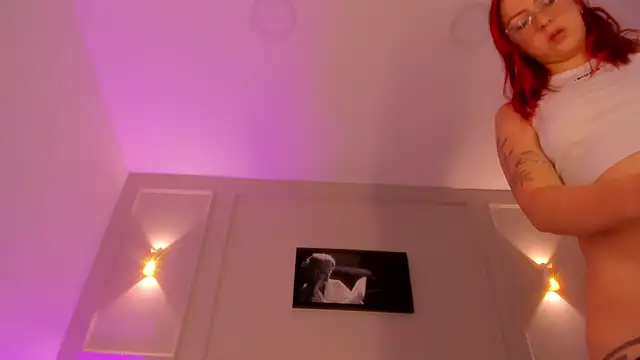 anniemartinezz online show from September 2025 12:27:02 PM