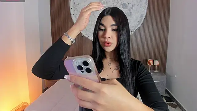 RoseCassie online show from April 2026 02:20:01 PM