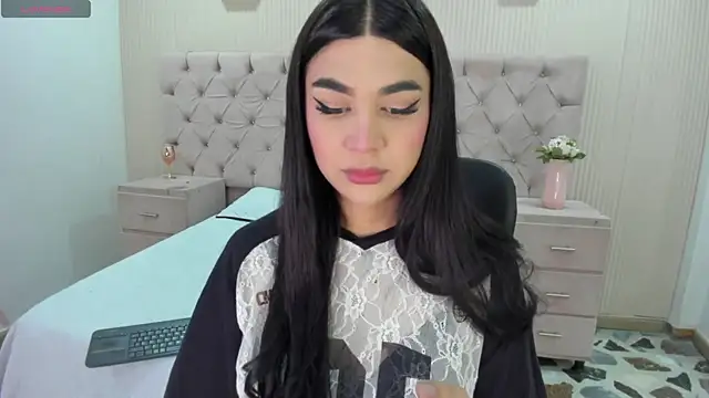 RoseCassie online show from April 2026 01:48:02 PM