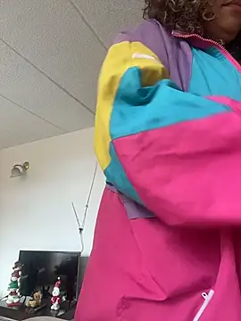 lauraltt online show from January 2026 06:55:02 PM