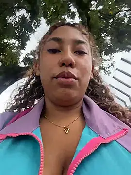 lauraltt online show from February 2026 08:29:02 PM