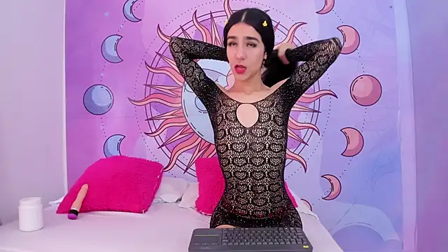 Mariana 16  online show from October 2025 02:28:02 PM