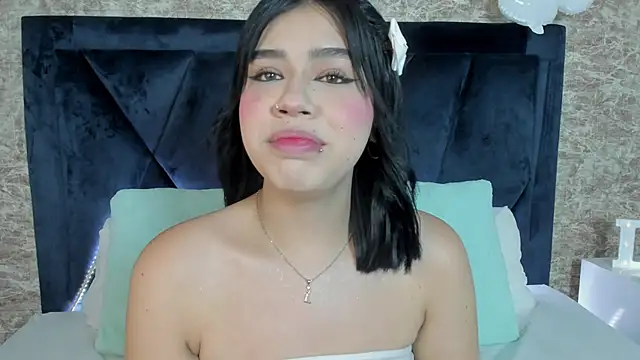 Lily Woodz online show from September 2025 07:14:02 PM