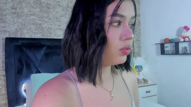 Lily Woodz online show from November 2025 07:13:02 PM