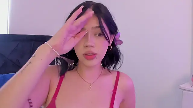 Lily Woodz online show from December 2025 07:29:02 PM