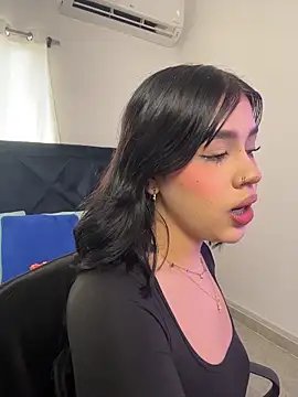 Snapshot of Lily_Woodz chatting on February 2026 02:36:01 PM Lily Woodz online show from February 2026 02:36:01 PM