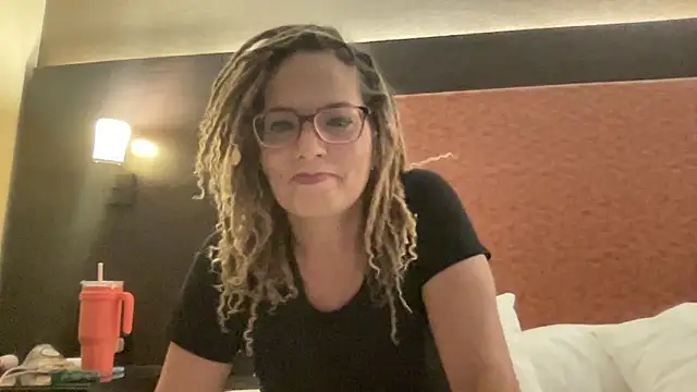 Snapshot of skarfos1babe69 chatting on December 2024 07:35:01 PM skarfos1babe69 online show from December 2024 07:35:01 PM