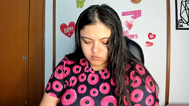 Snapshot of lizzie_c chatting on February 2025 02:35:02 PM lizzie c online show from February 2025 02:35:02 PM