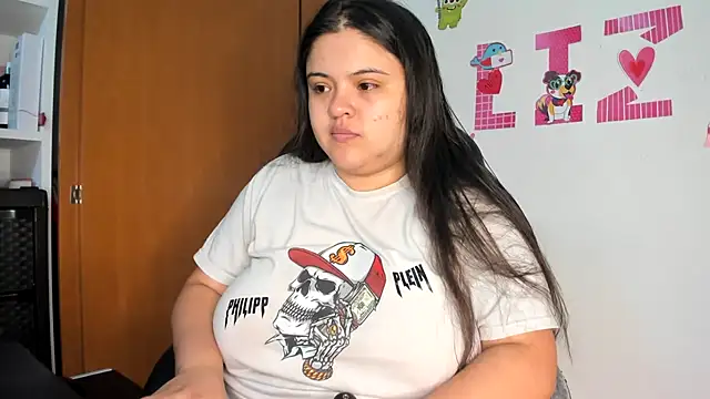 Snapshot of lizzie_c chatting on February 2025 01:29:02 AM lizzie c online show from February 2025 01:29:02 AM