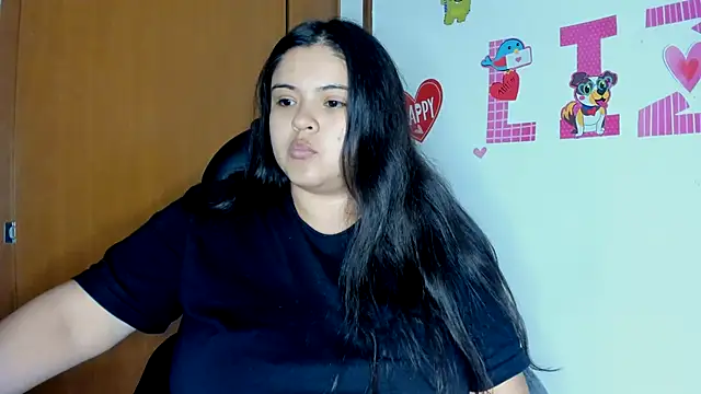 Snapshot of lizzie_c chatting on February 2025 08:24:01 PM lizzie c online show from February 2025 08:24:01 PM