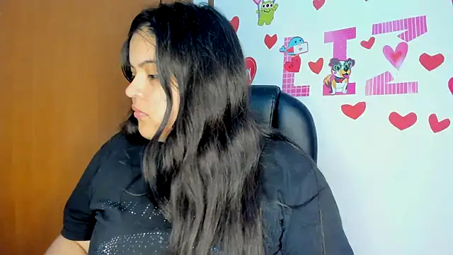 Snapshot of lizzie_c chatting on February 2025 11:42:01 PM lizzie c online show from February 2025 11:42:01 PM