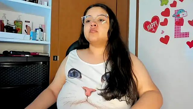 Snapshot of lizzie_c chatting on February 2025 02:51:02 AM lizzie c online show from February 2025 02:51:02 AM