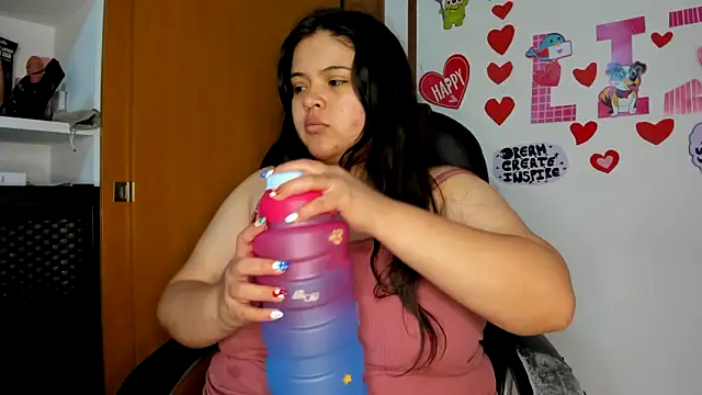 Snapshot of lizzie_c chatting on March 2025 02:52:01 AM lizzie c online show from March 2025 02:52:01 AM