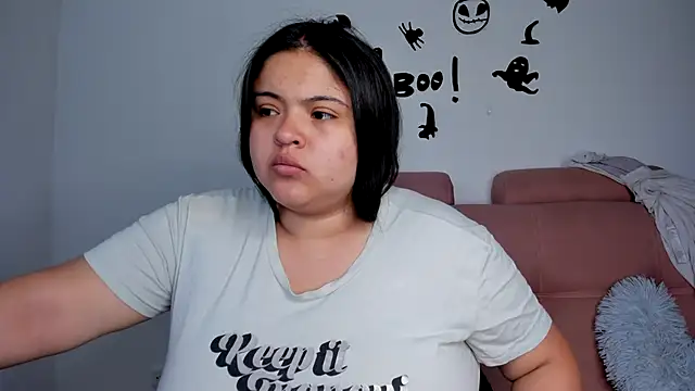 Snapshot of lizzie_c chatting on November 2025 10:12:01 PM lizzie c online show from November 2025 10:12:01 PM