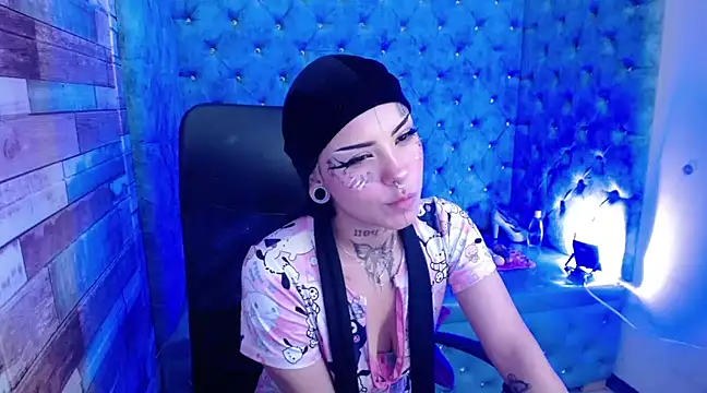 Snapshot of xbabymoonx chatting on January 2025 08:36:02 PM xbabymoonx online show from January 2025 08:36:02 PM