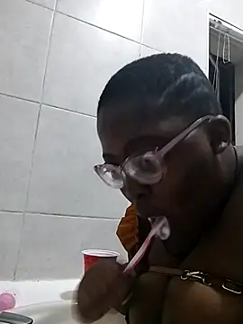 Damm Bobbies online show from February 2026 03:05:01 AM