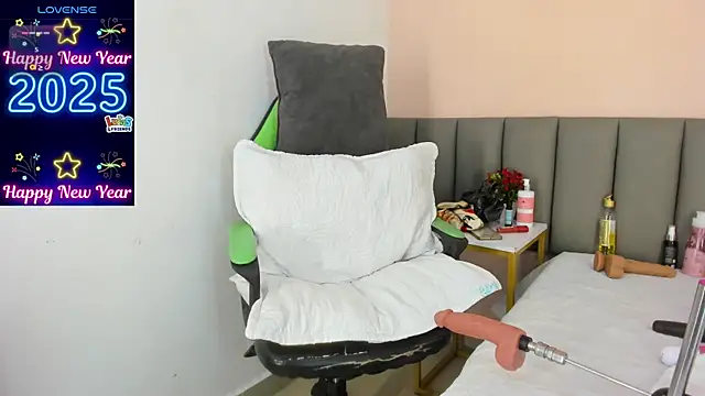 Snapshot of celeste_smmith_ chatting on January 2025 04:04:01 AM celeste smmith online show from January 2025 04:04:01 AM