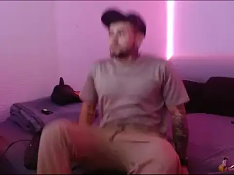 Snapshot of miia-liiam chatting on January 2025 05:05:02 AM miia-liiam online show from January 2025 05:05:02 AM