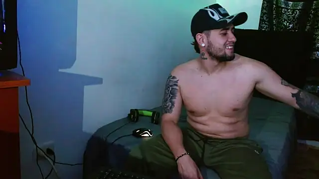 miia-liiam online show from December 2025 06:18:01 AM