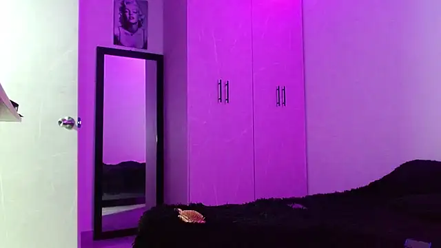 Snapshot of miia-liiam chatting on March 2026 05:59:01 AM miia-liiam online show from March 2026 05:59:01 AM