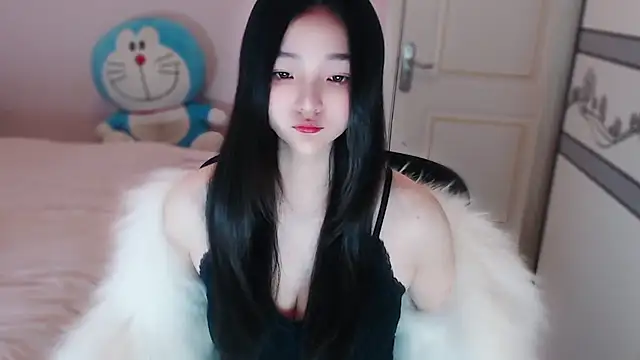 xiao-xiao-D online show from November 2025 05:18:02 AM