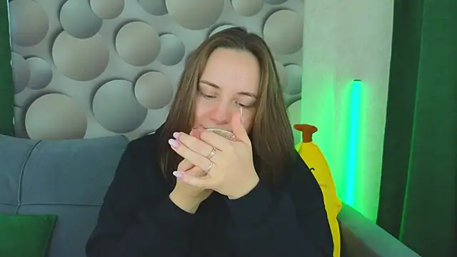 Cute smile sharon online show from March 2025 06:14:02 AM