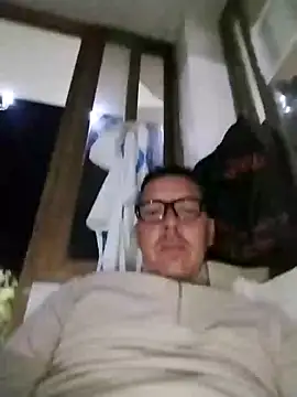 Snapshot of dogvzlano chatting on December 2024 08:20:02 AM dogvzlano online show from December 2024 08:20:02 AM