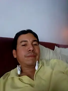 Snapshot of bisexual0007 chatting on January 2025 04:44:01 AM bisexual0007 online show from January 2025 04:44:01 AM