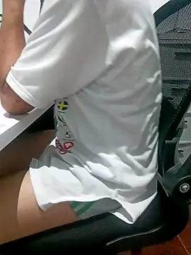 Snapshot of bisexual0007 chatting on March 2025 03:01:01 AM bisexual0007 online show from March 2025 03:01:01 AM