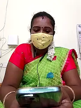 Snapshot of Tamil_angel_ chatting on January 2025 01:06:02 PM Tamil angel online show from January 2025 01:06:02 PM