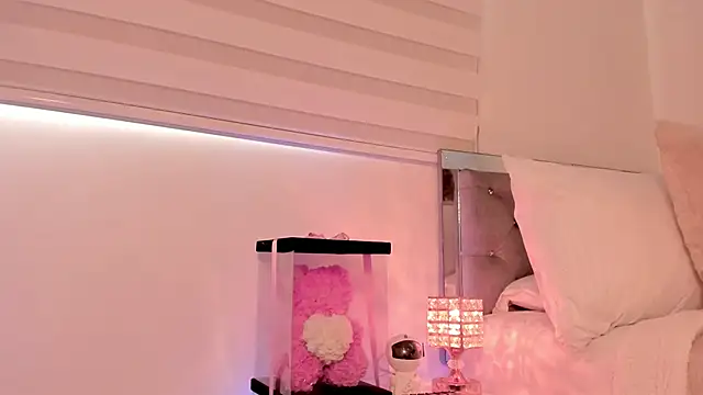 Alissonroses online show from April 2026 09:19:01 PM
